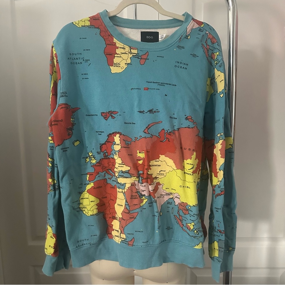 BDG Blue and Red Crewneck Sweatshirt with World Map Design Size L